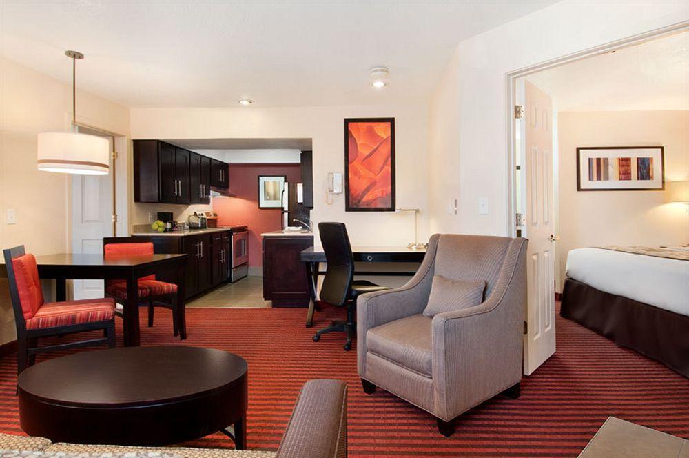 Hyatt House Dallas Addison Hotel Ngoại thất bức ảnh